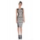 Robe à motifs géométriques noirs et blancs